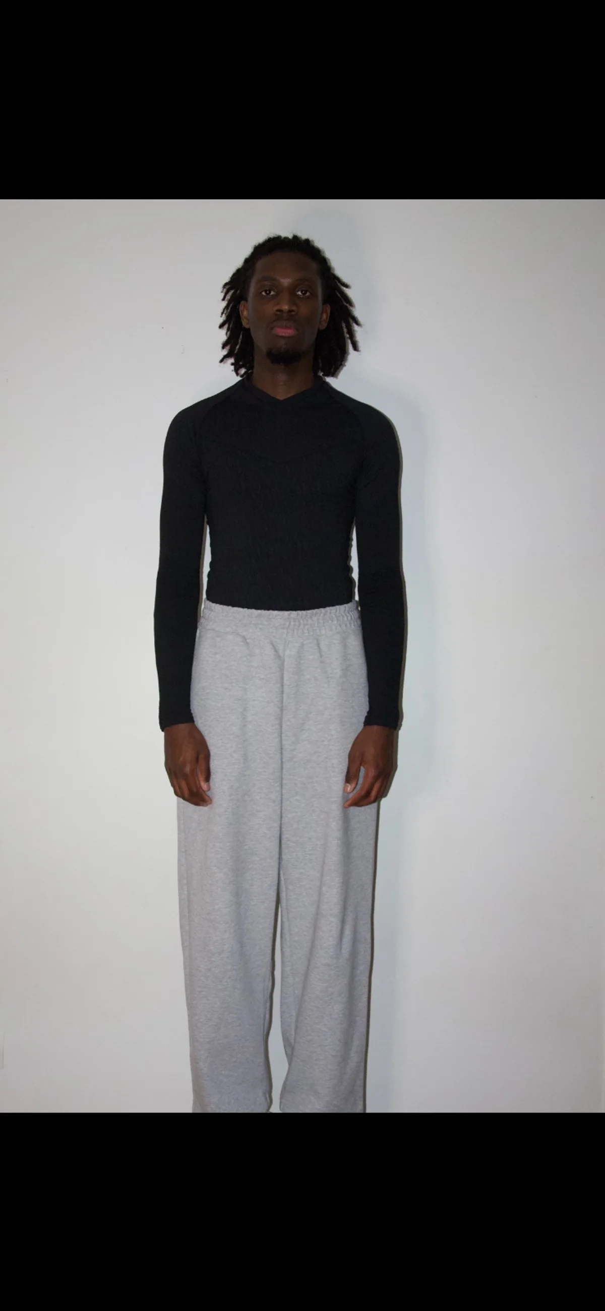En pied : photo brute