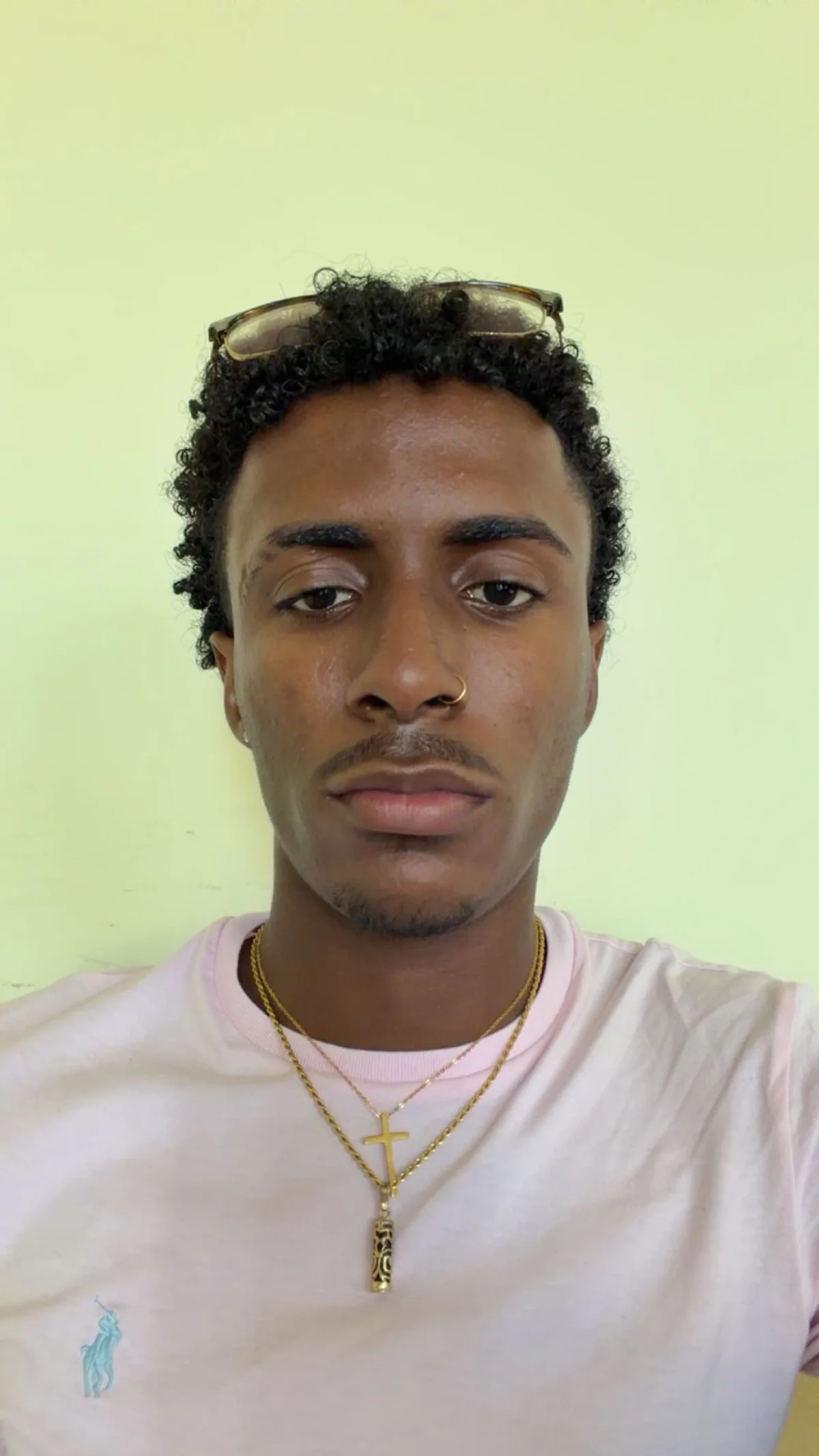 Face : photo brute